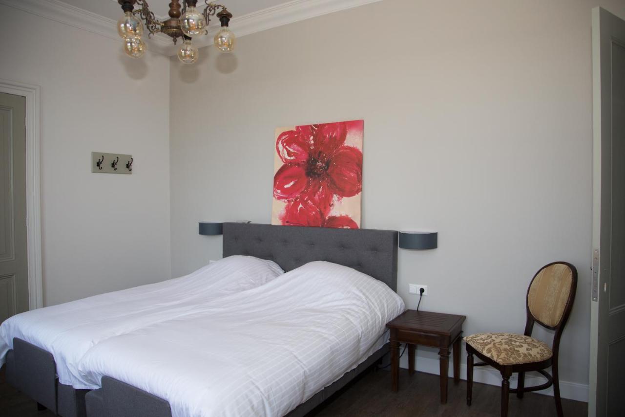 B&B Groepsaccommodatie De Pastorie Lage Mierde Ngoại thất bức ảnh